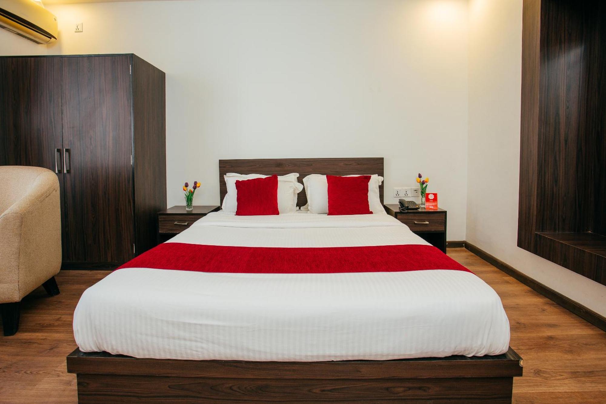 Oyo 11474 Gangaur Regency Boutique Hotel Kathmandu Exterior foto